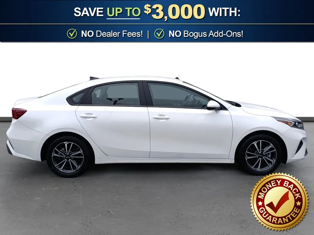 2024 Kia Forte LXS thumbnail 8