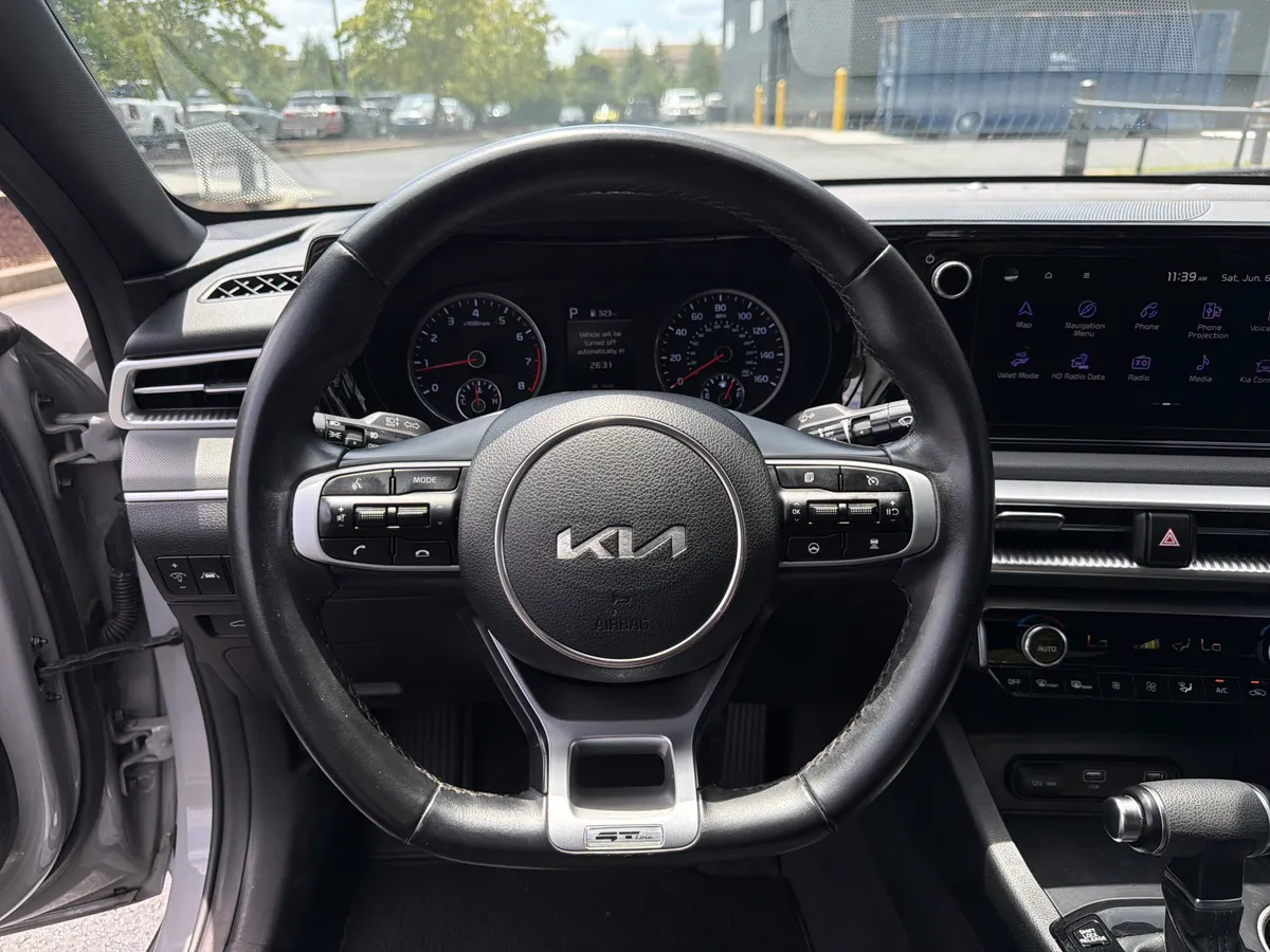 2024 Kia K5 GT-Line thumbnail 10