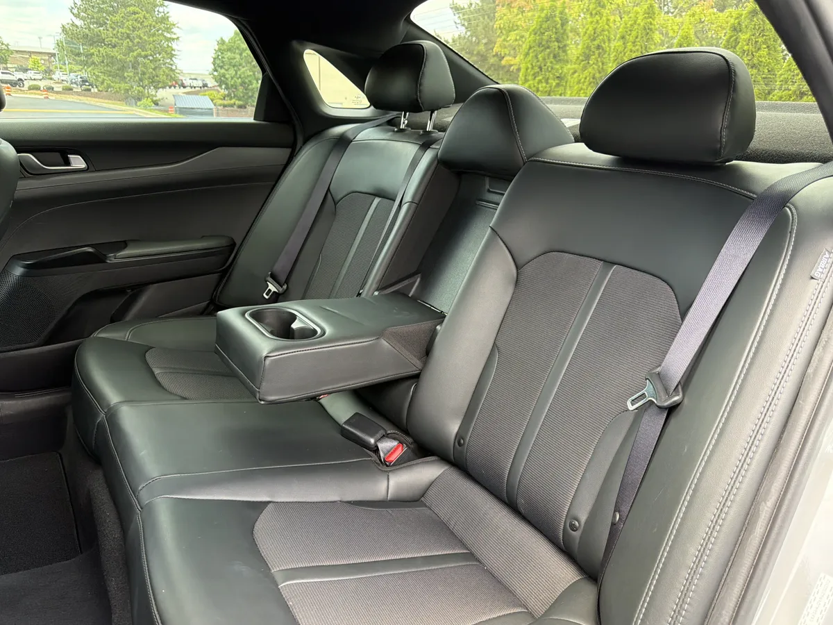 2024 Kia K5 GT-Line thumbnail 9