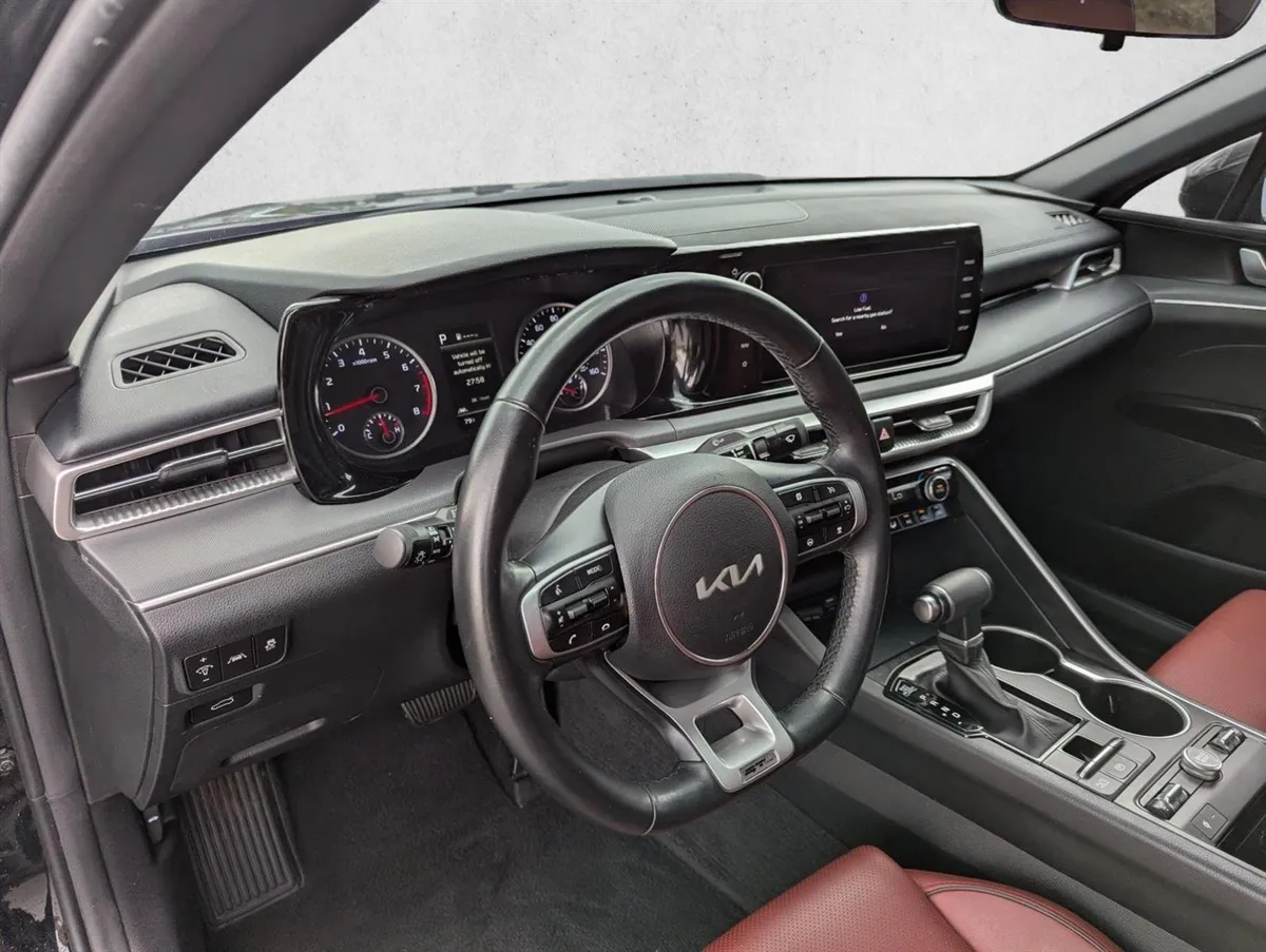 2024 Kia K5 GT-Line thumbnail 12