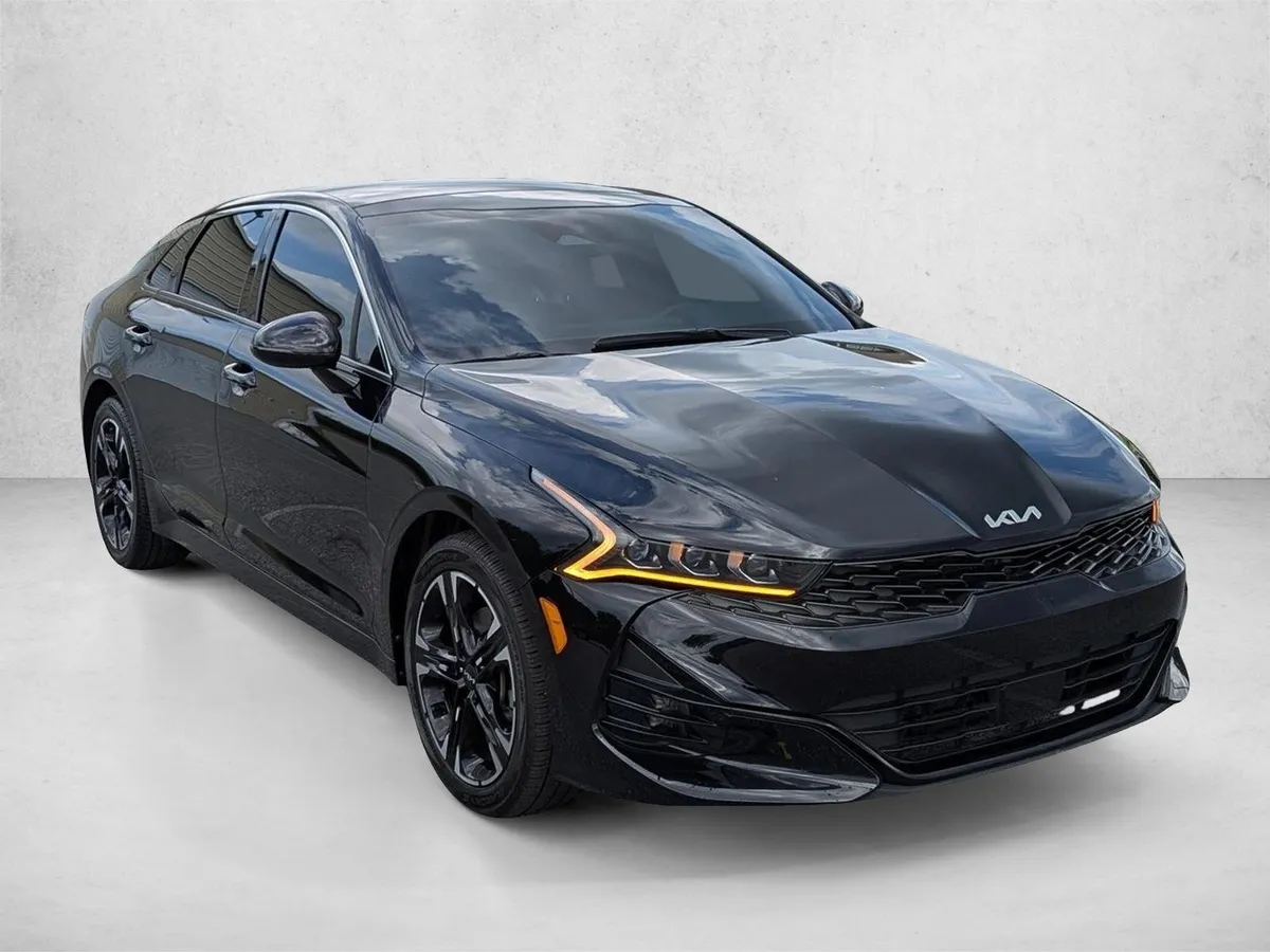 2024 Kia K5 GT-Line thumbnail 3