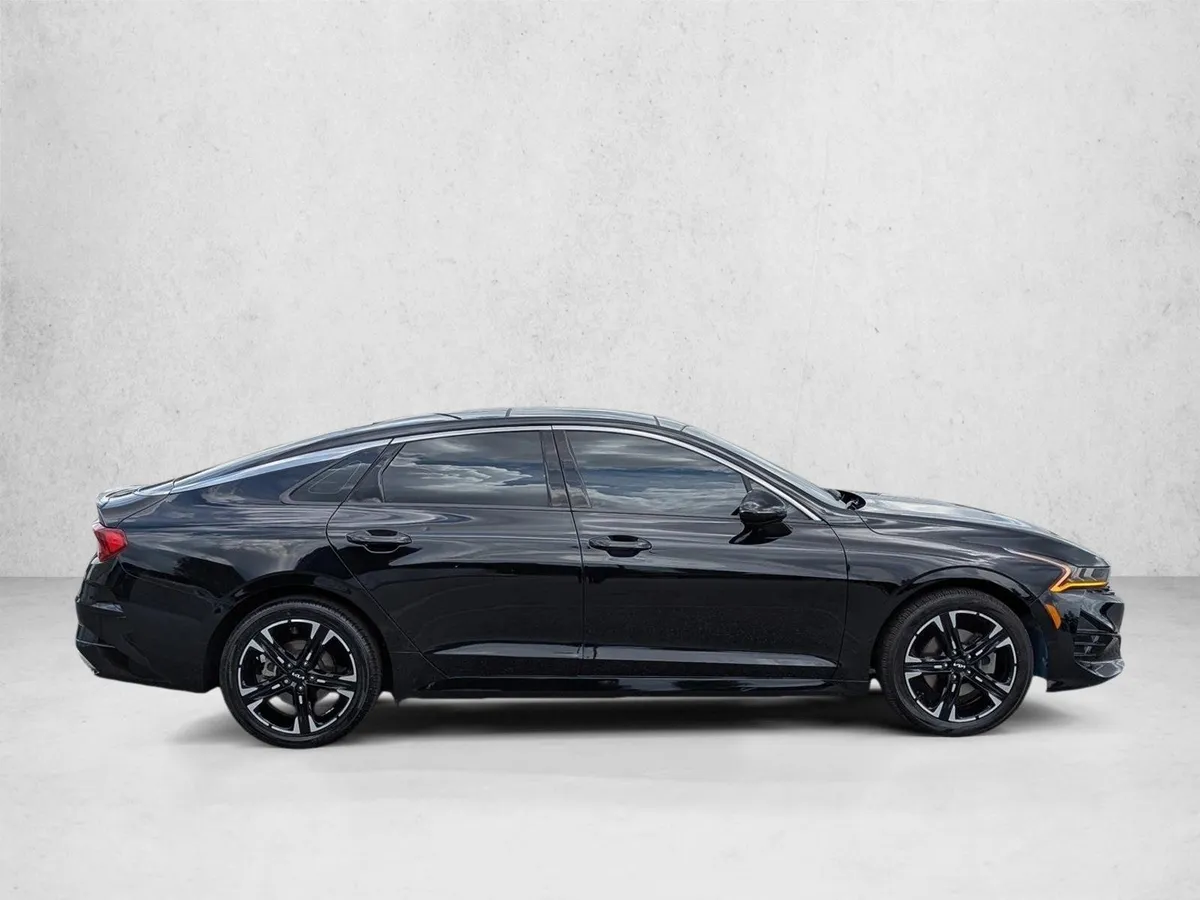 2024 Kia K5 GT-Line thumbnail 4