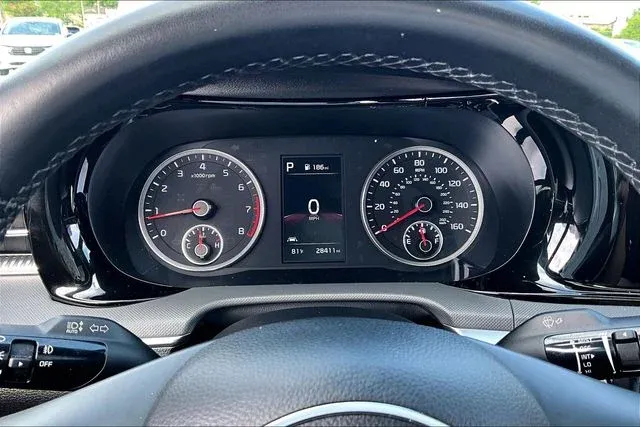 2024 Kia K5 GT-Line thumbnail 12