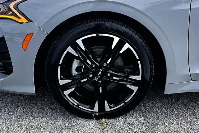 2024 Kia K5 GT-Line thumbnail 34