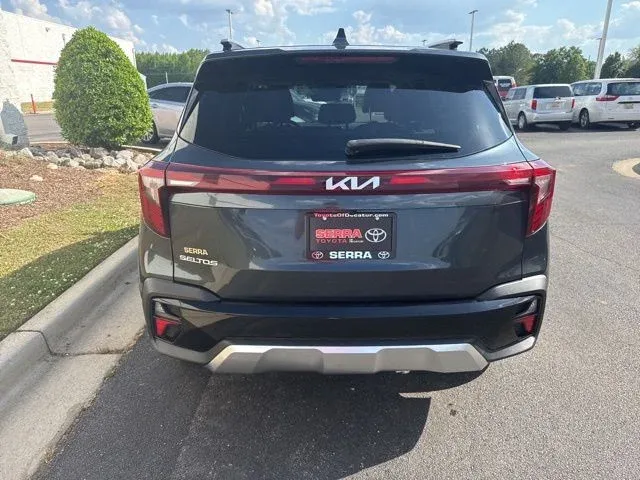 2024 Kia Seltos EX thumbnail 6