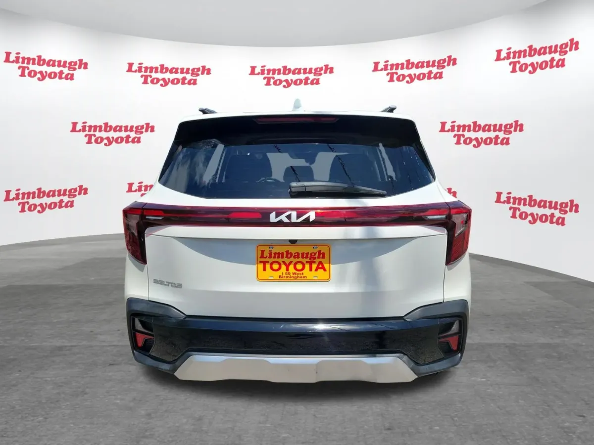 2024 Kia Seltos S thumbnail 25