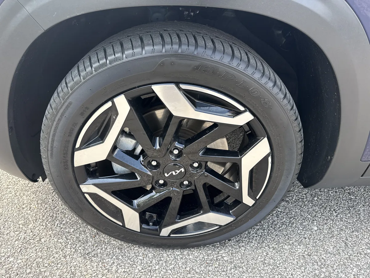 2024 Kia Seltos SX thumbnail 12