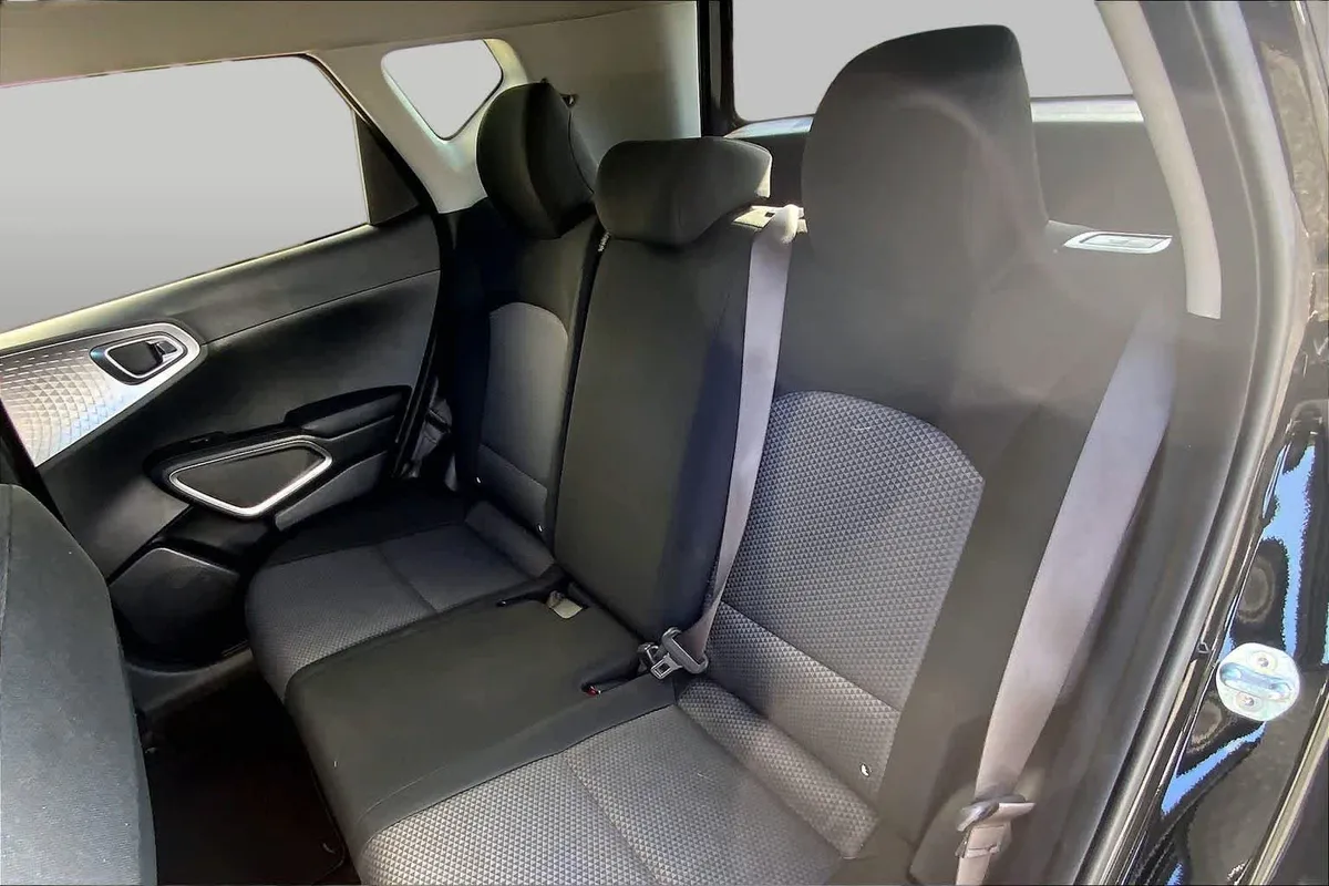 2024 Kia Soul LX thumbnail 19