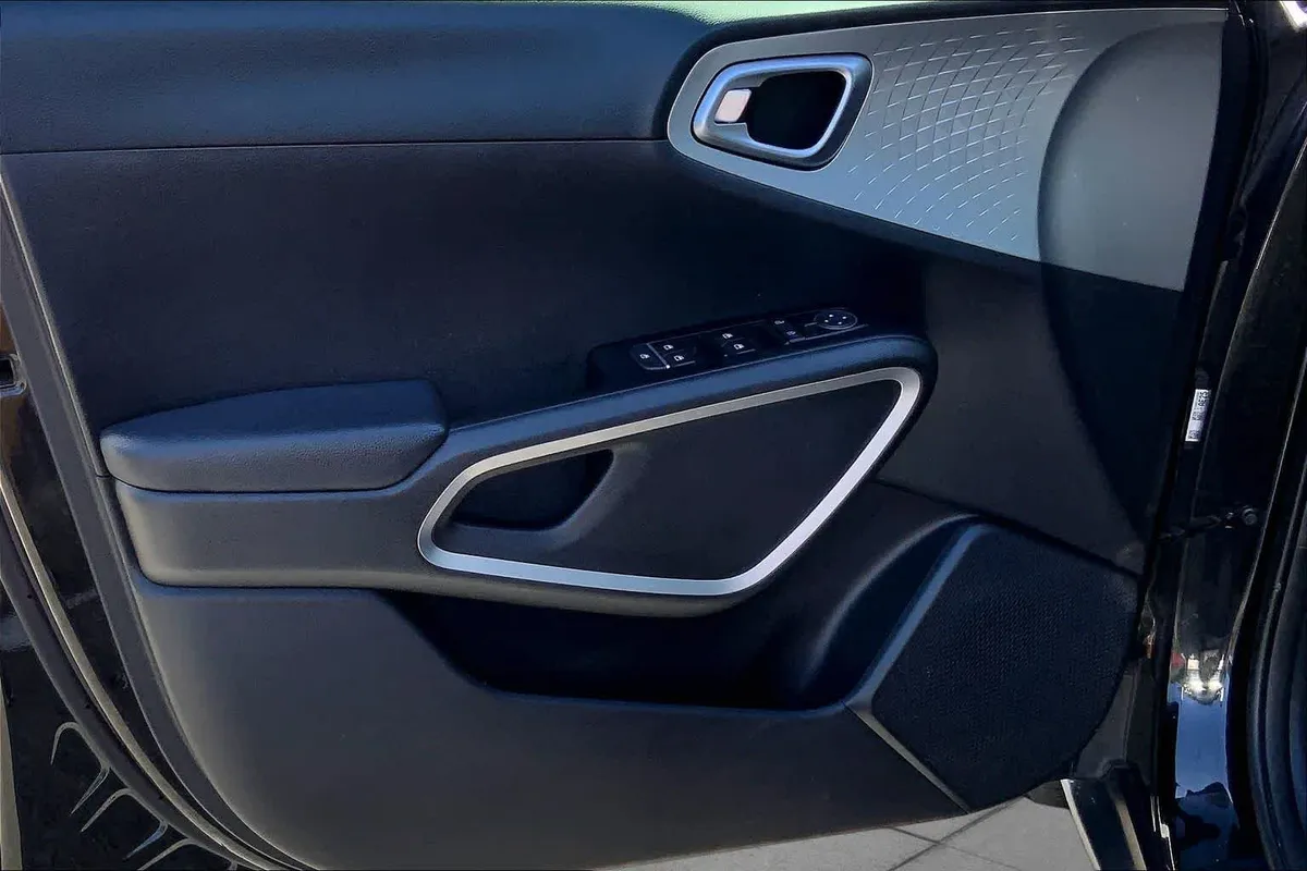 2024 Kia Soul LX thumbnail 20