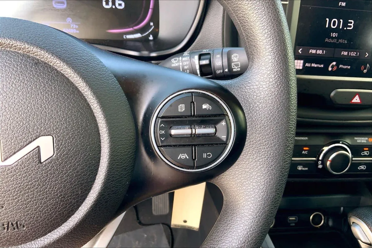 2024 Kia Soul LX thumbnail 23