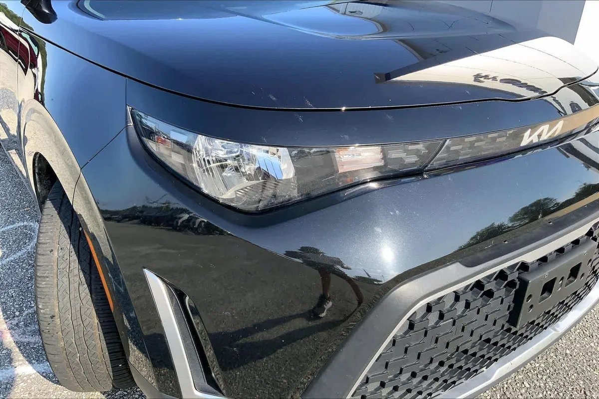 2024 Kia Soul LX thumbnail 25