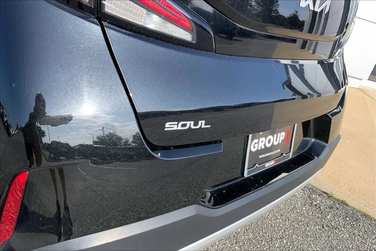 2024 Kia Soul LX thumbnail 29