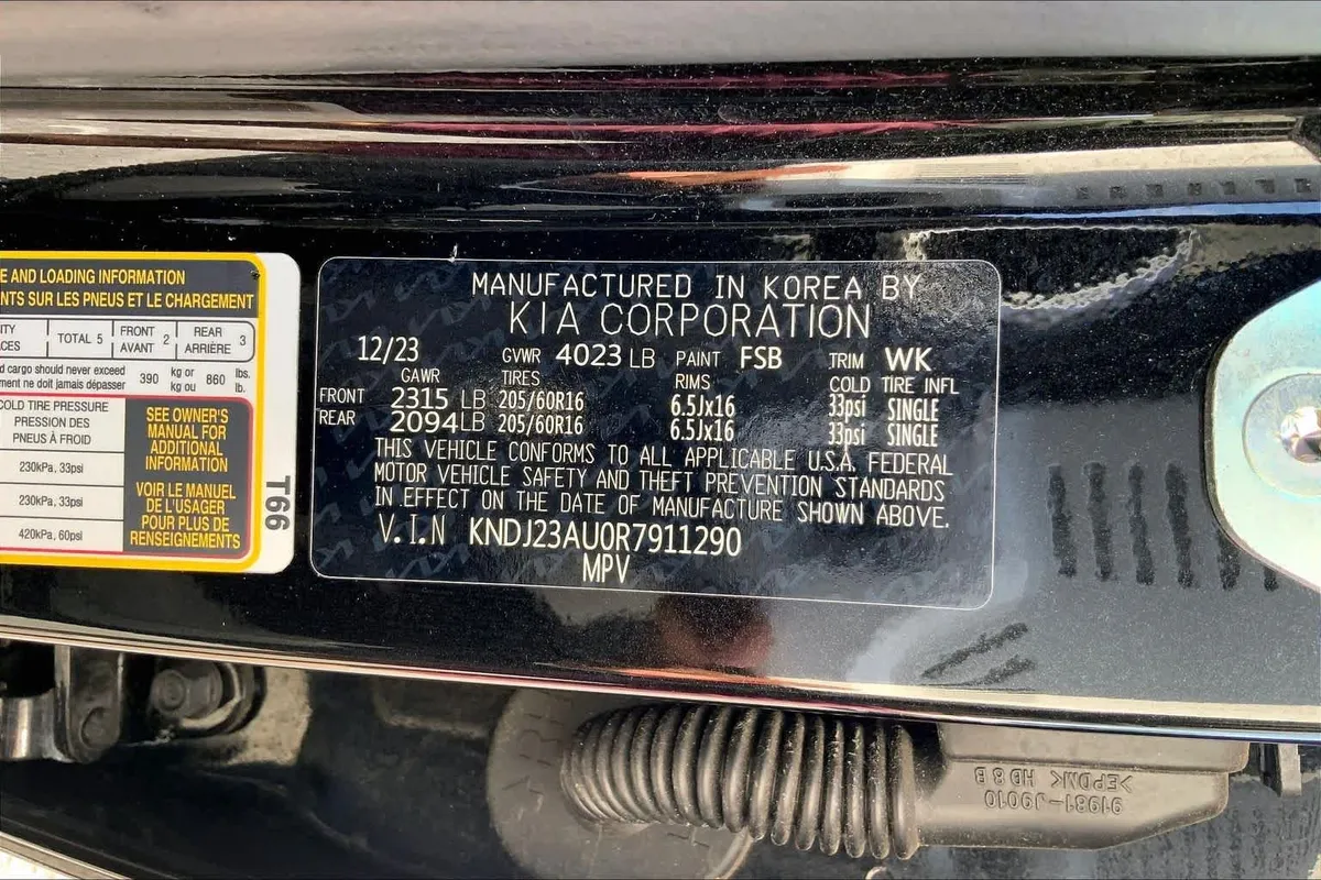 2024 Kia Soul LX thumbnail 30