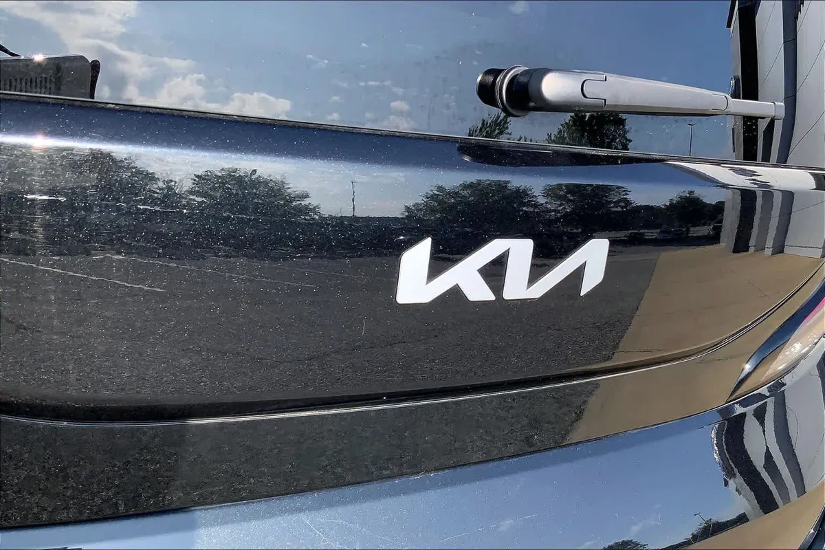 2024 Kia Soul LX thumbnail 9