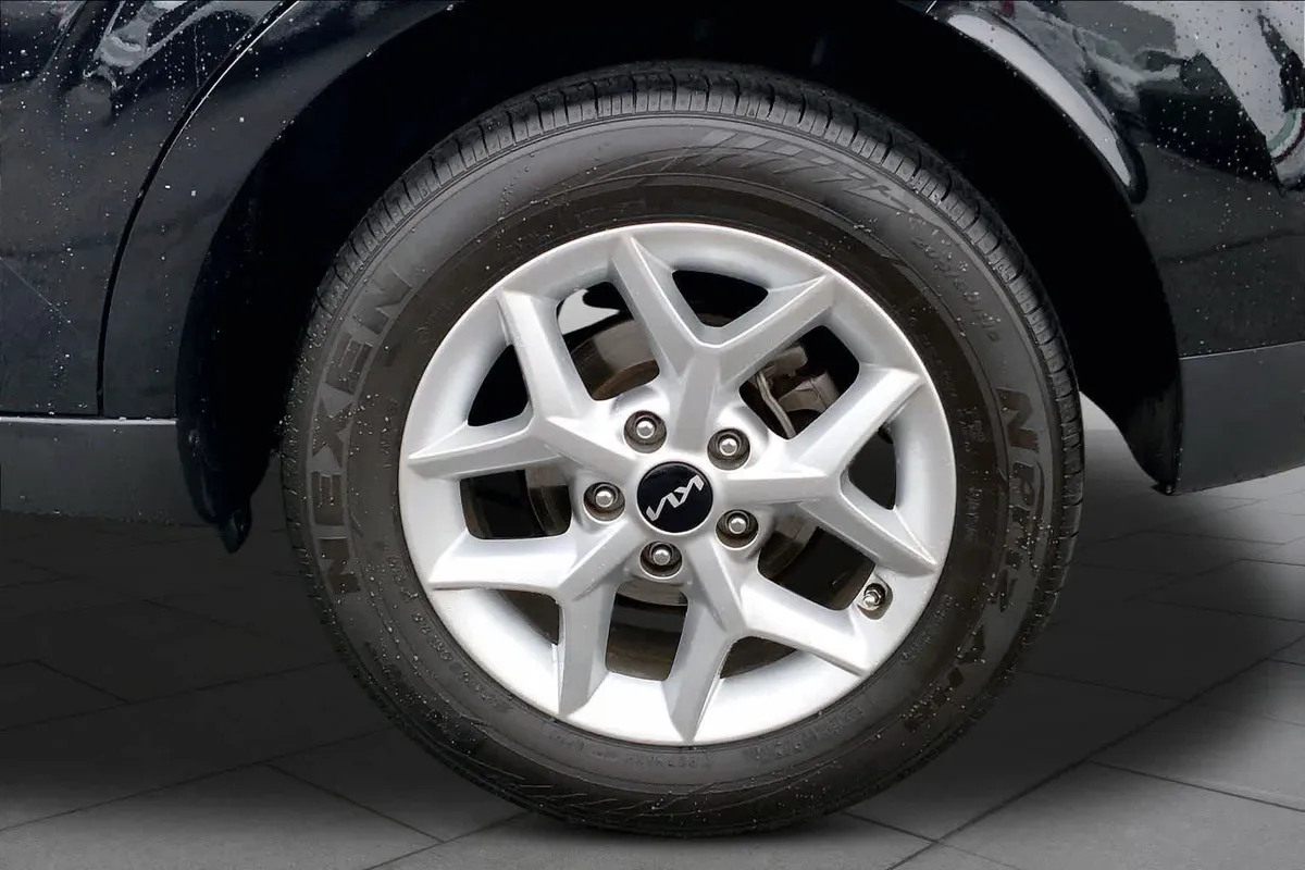 2024 Kia Soul LX thumbnail 11