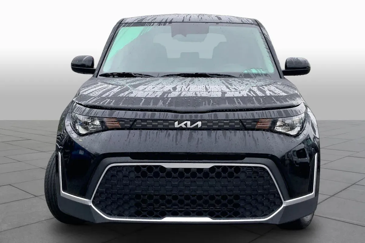 2024 Kia Soul LX thumbnail 4