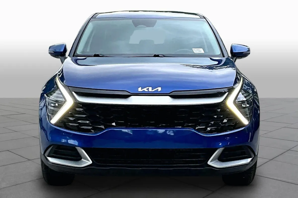 2024 Kia Sportage EX thumbnail 4