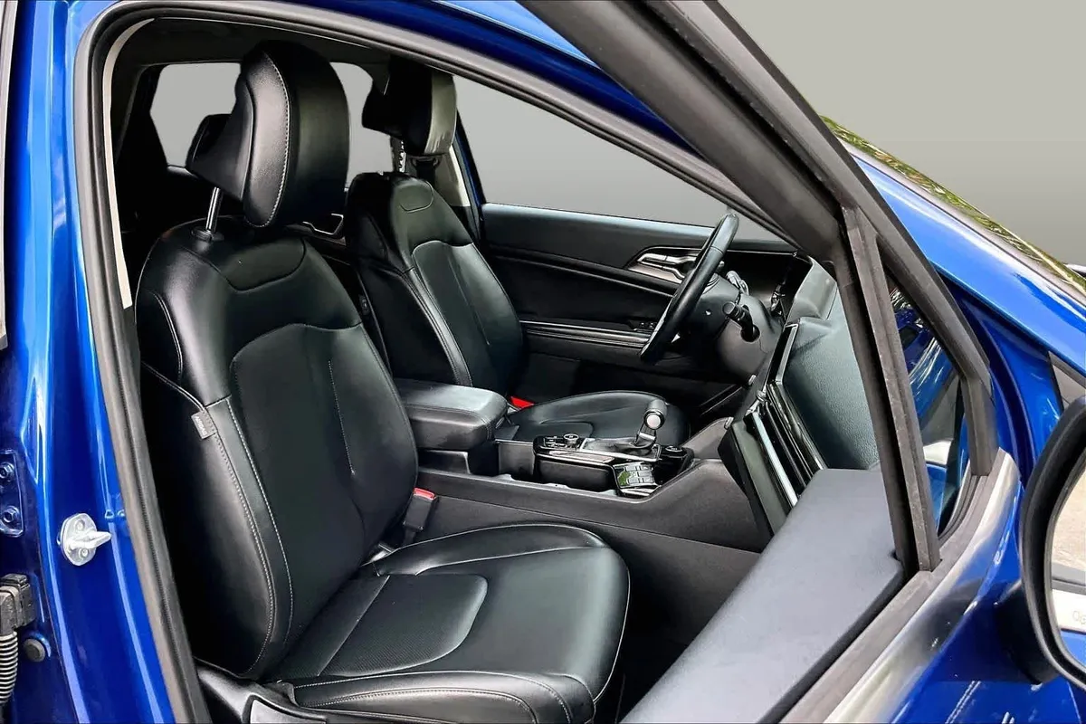 2024 Kia Sportage EX thumbnail 9
