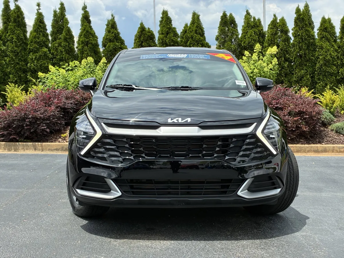 2024 Kia Sportage EX thumbnail 4