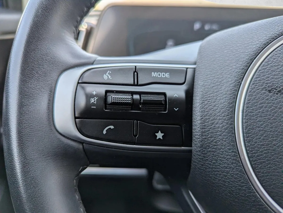2024 Kia Sportage EX thumbnail 13