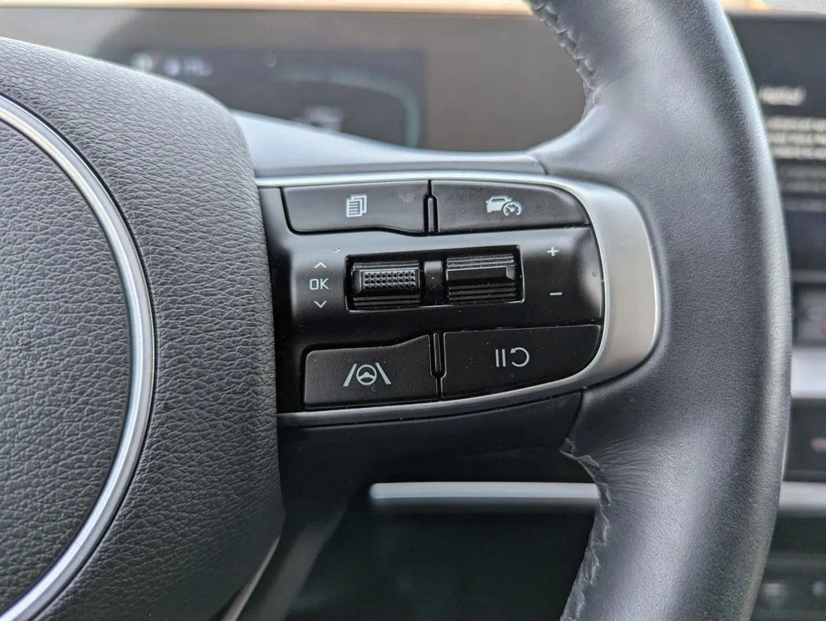 2024 Kia Sportage EX thumbnail 14