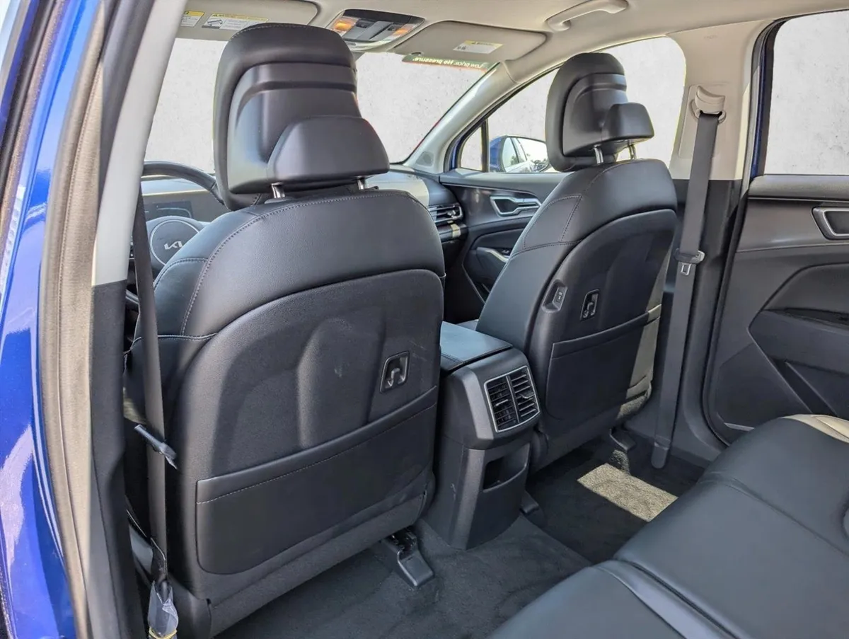2024 Kia Sportage EX thumbnail 24