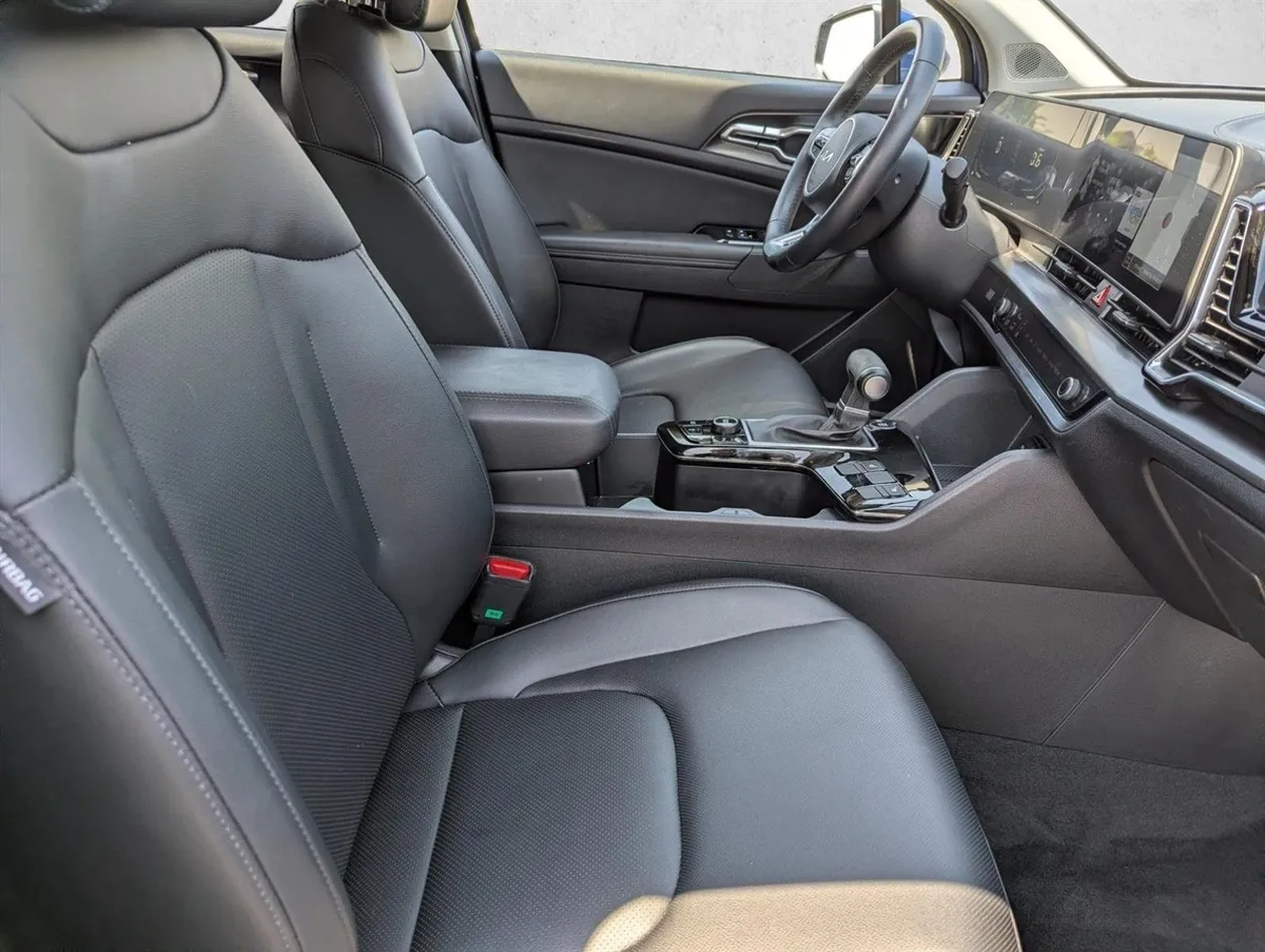 2024 Kia Sportage EX thumbnail 28