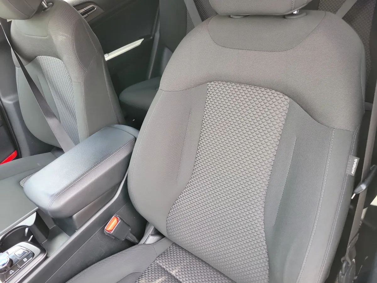 2024 Kia Sportage LX thumbnail 6