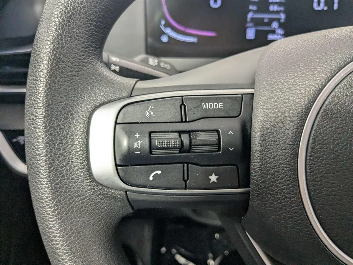 2024 Kia Sportage LX thumbnail 17