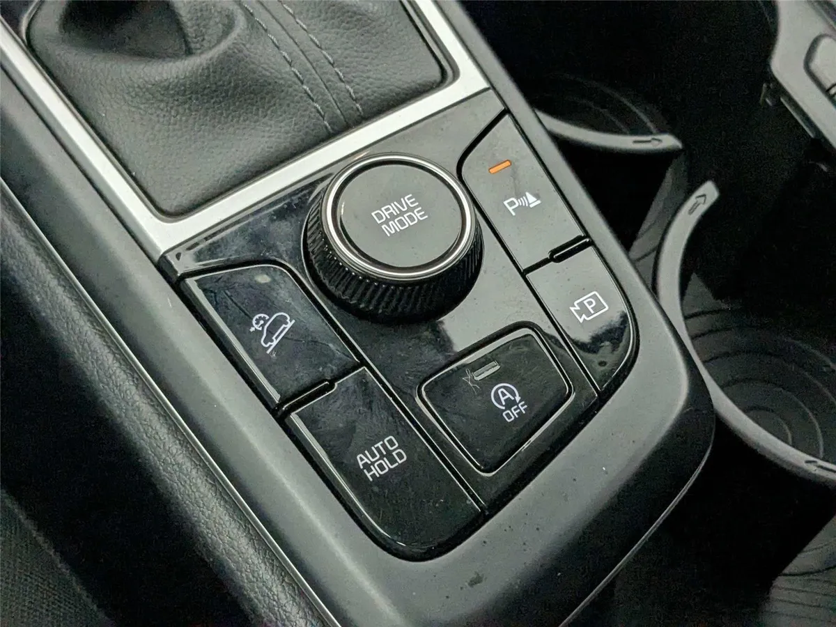 2024 Kia Sportage LX thumbnail 23