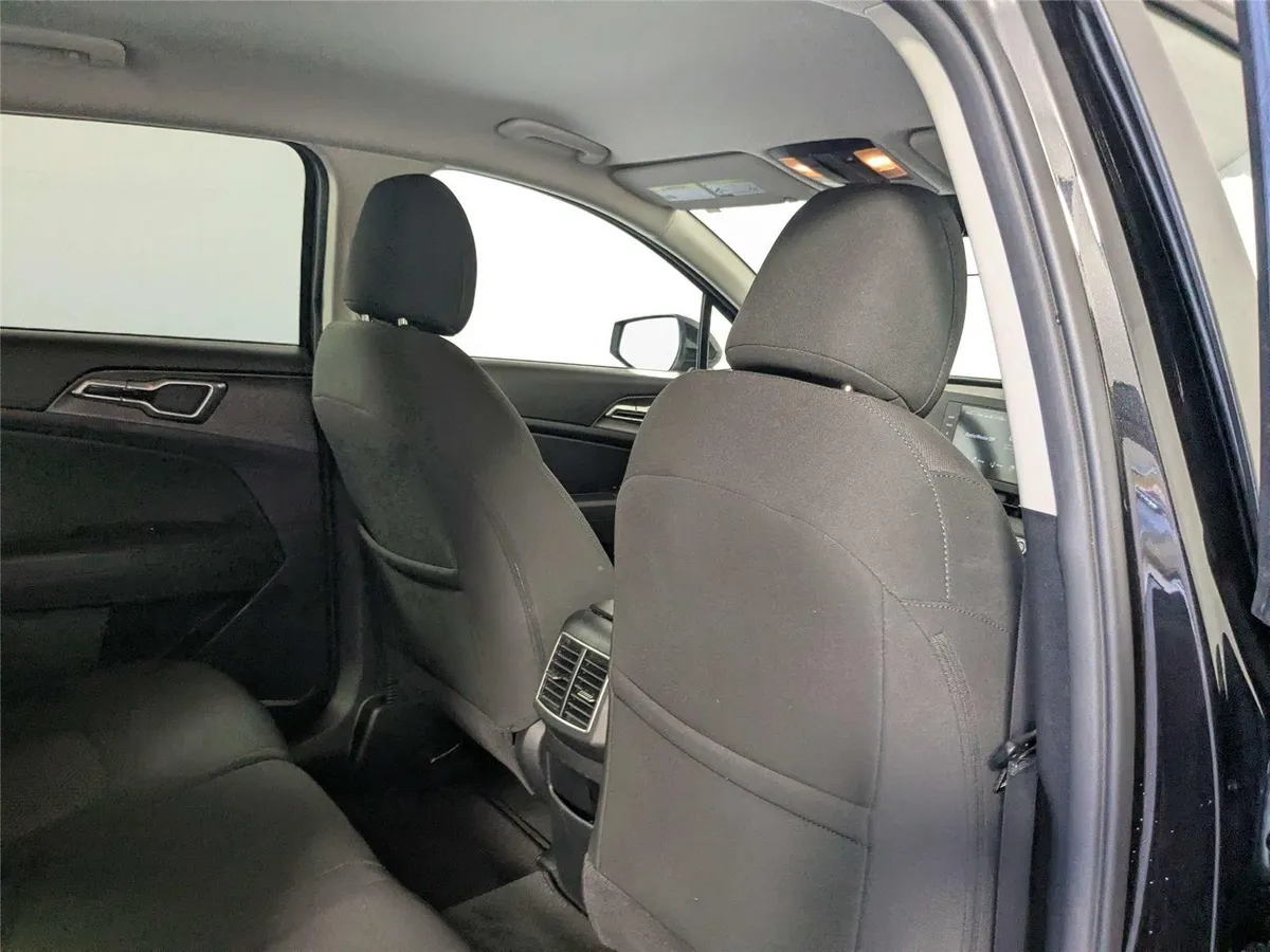2024 Kia Sportage LX thumbnail 28