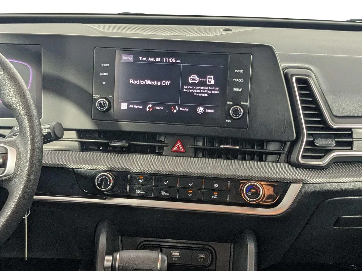 2024 Kia Sportage LX thumbnail 38