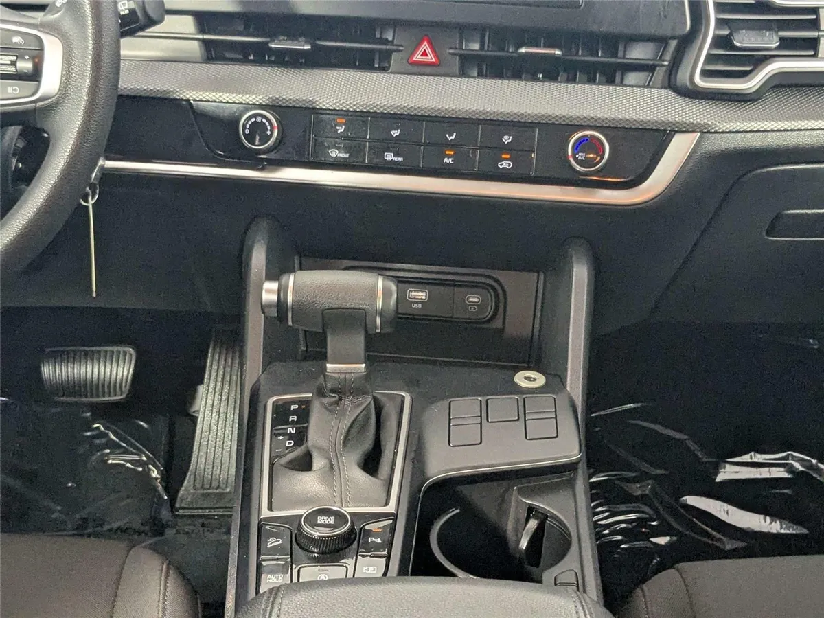 2024 Kia Sportage LX thumbnail 39
