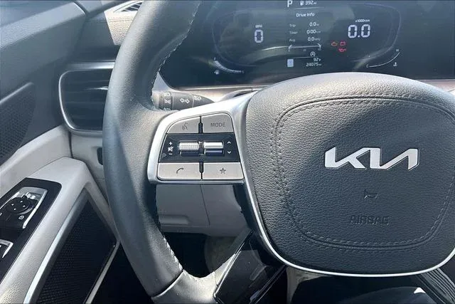 2024 Kia Telluride S thumbnail 10
