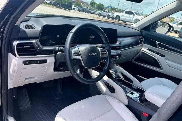 2024 Kia Telluride S thumbnail 14