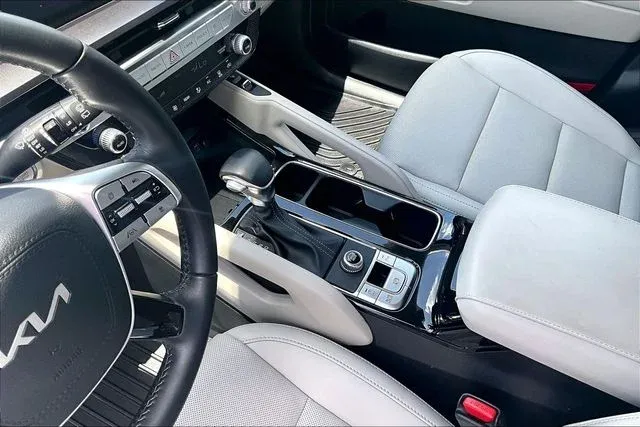 2024 Kia Telluride S thumbnail 15