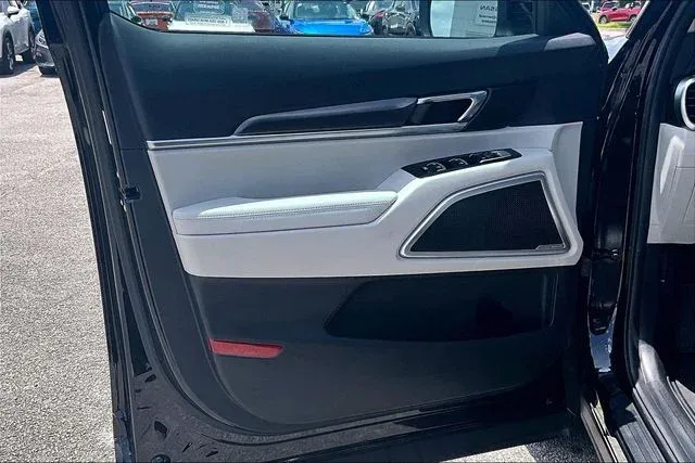 2024 Kia Telluride S thumbnail 17