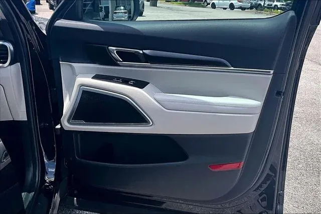 2024 Kia Telluride S thumbnail 27