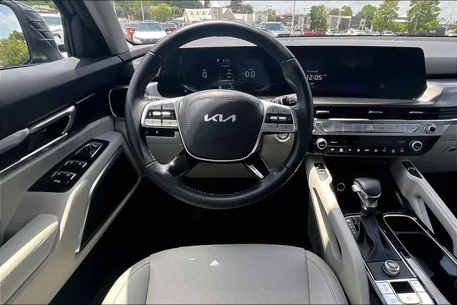 2024 Kia Telluride S thumbnail 8