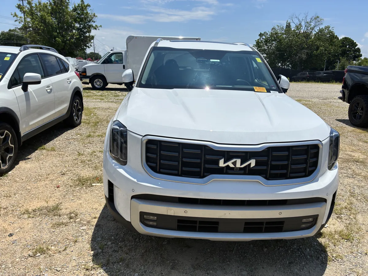 2024 Kia Telluride SX thumbnail 2