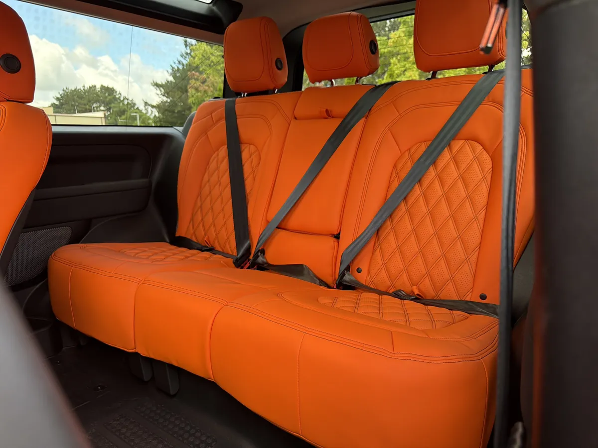 2024 Land Rover Defender S thumbnail 7