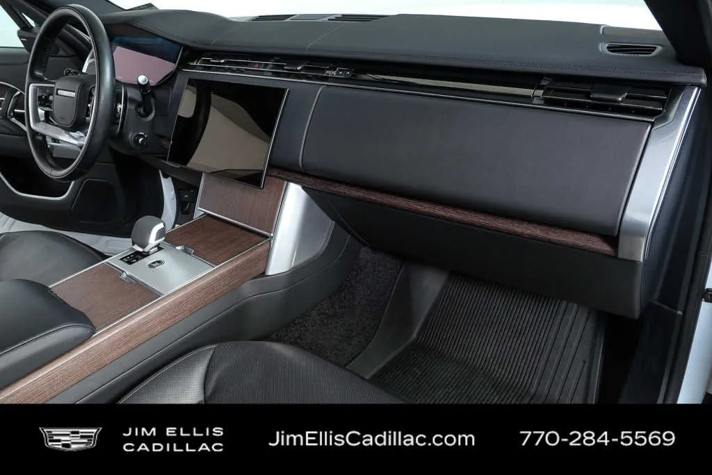 2024 Land Rover Range Rover SE thumbnail 23