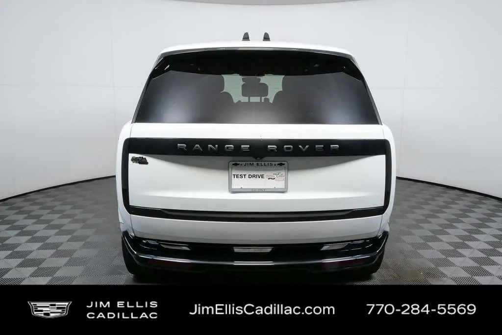 2024 Land Rover Range Rover SE thumbnail 32