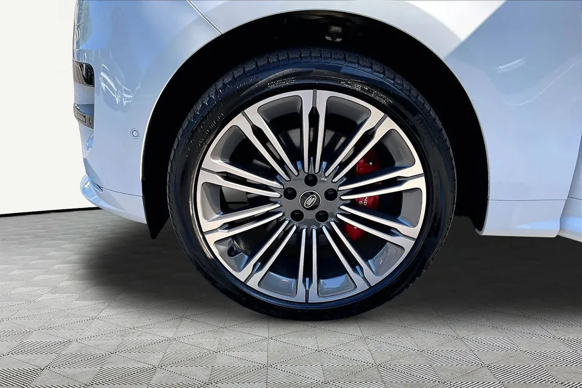 2024 Land Rover Range Rover Sport Dynamic SE thumbnail 11