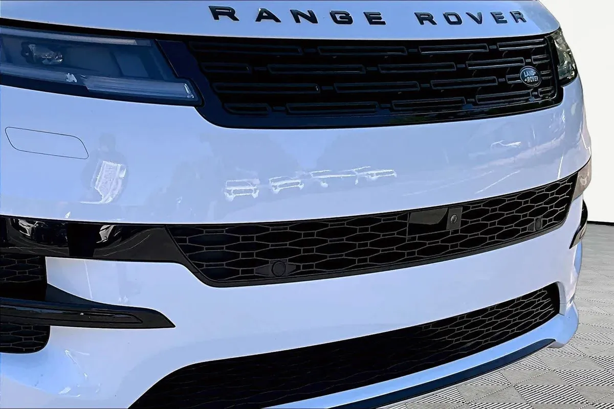 2024 Land Rover Range Rover Sport Dynamic SE thumbnail 30