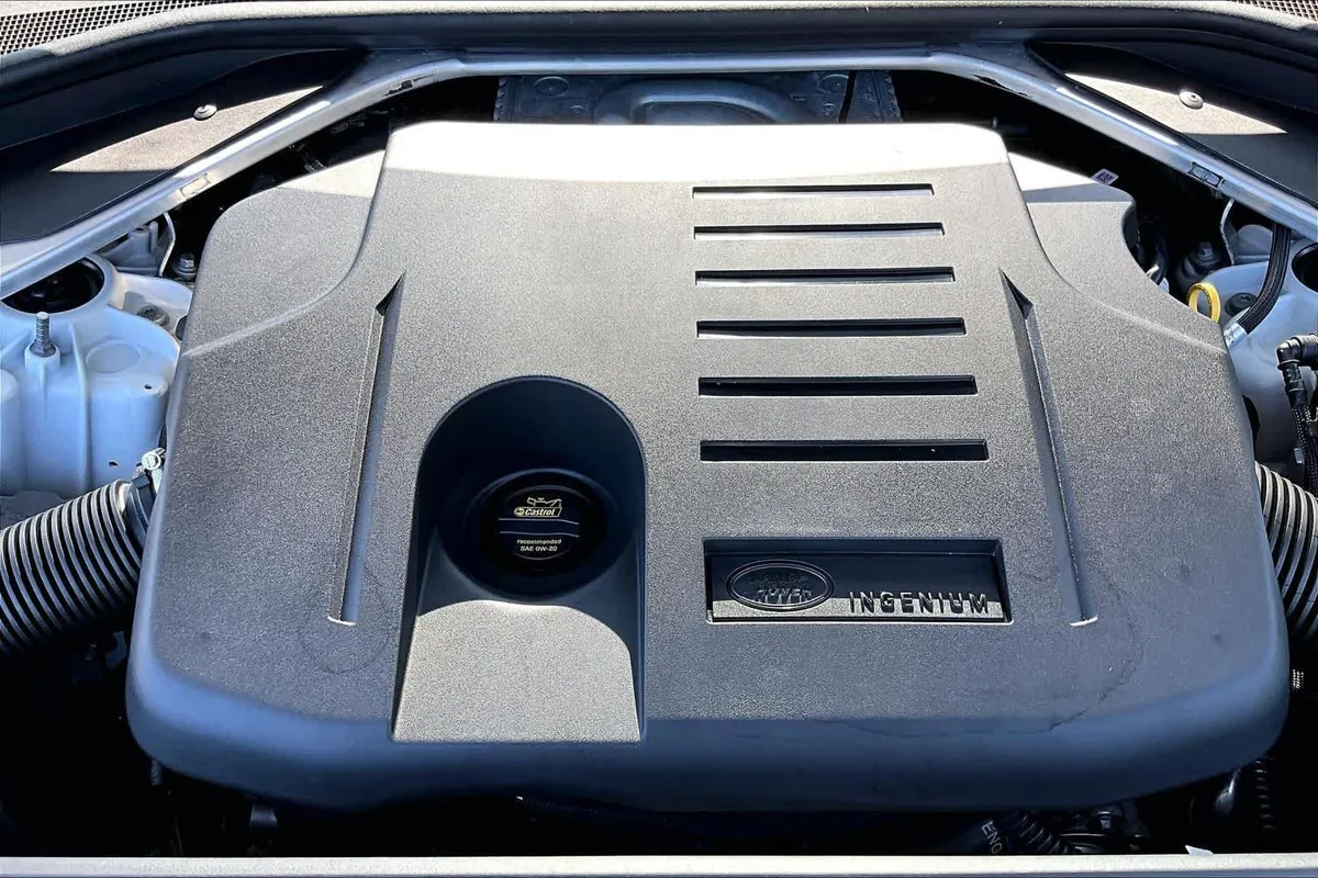 2024 Land Rover Range Rover Sport Dynamic SE thumbnail 33