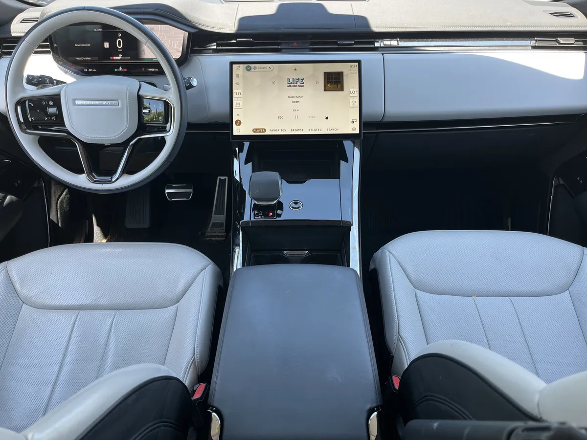 2024 Land Rover Range Rover Sport Dynamic SE thumbnail 3