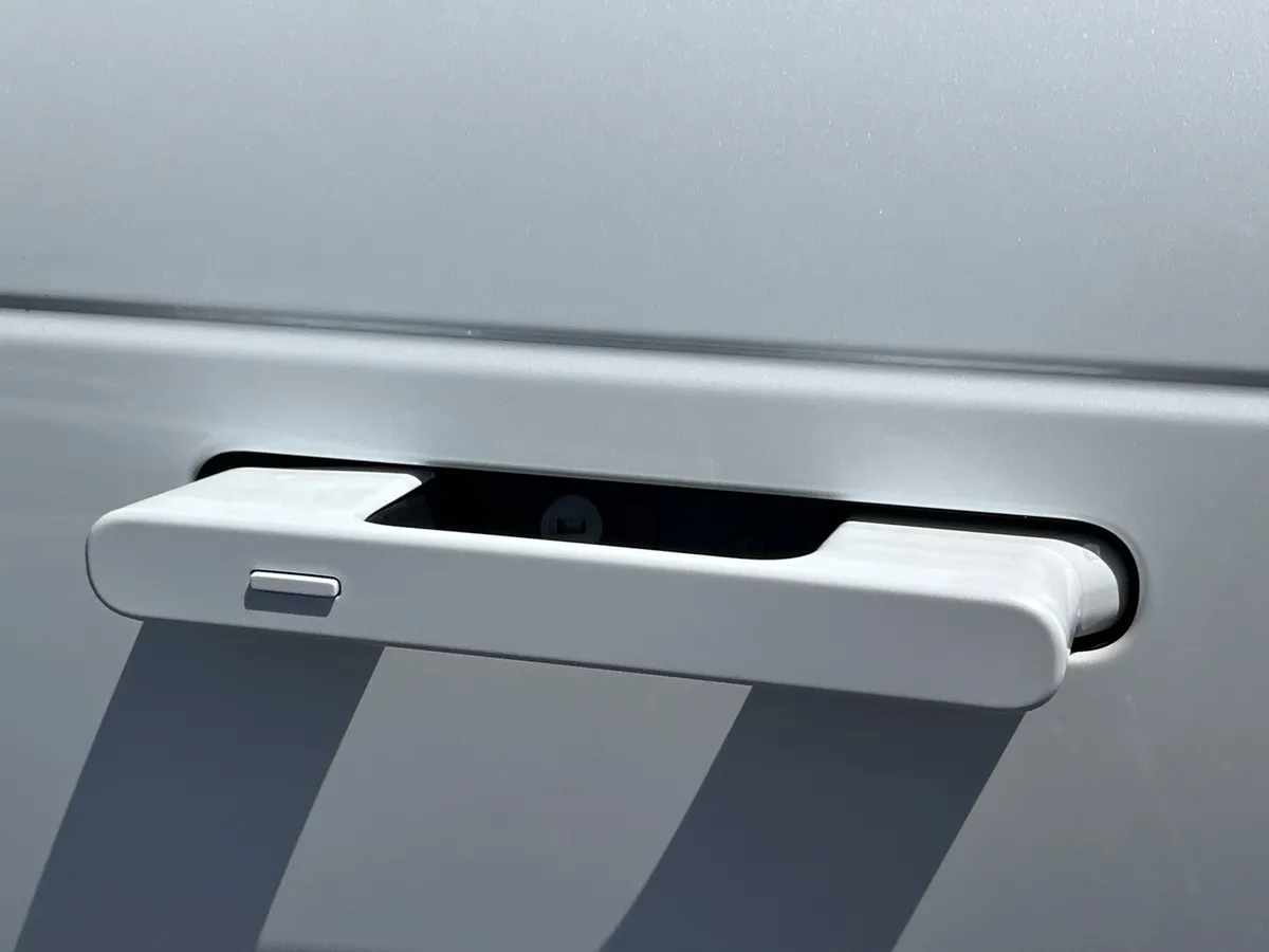 2024 Land Rover Range Rover Sport Dynamic SE thumbnail 30