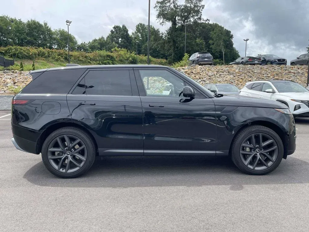 2024 Land Rover Range Rover Sport SE thumbnail 2