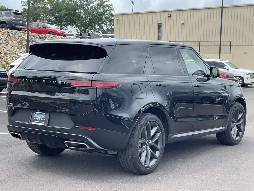 2024 Land Rover Range Rover Sport SE thumbnail 3